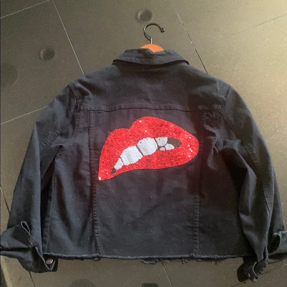 Jean lips jacket